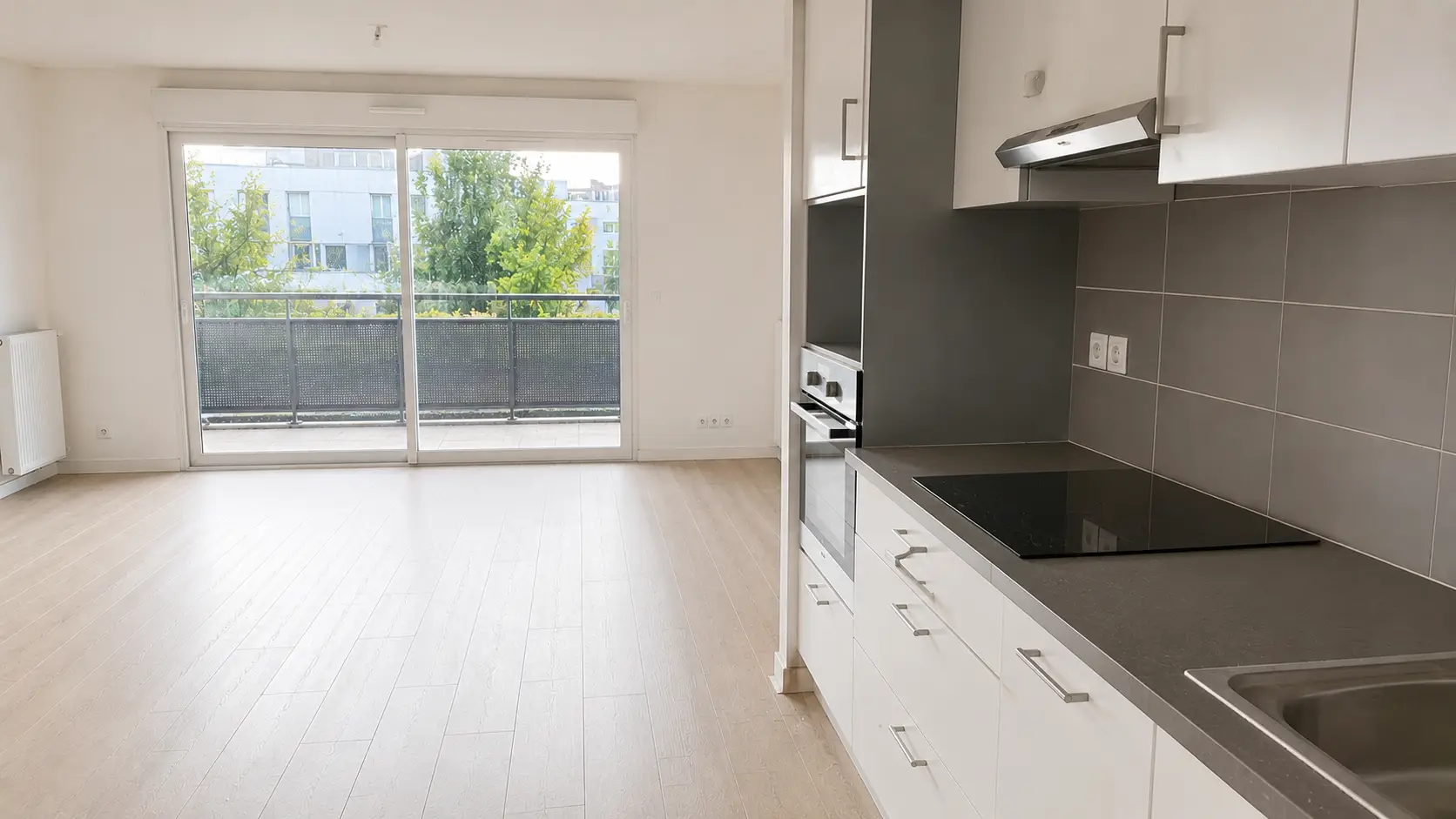 Après — Logement avant et après nettoyage de fin de location